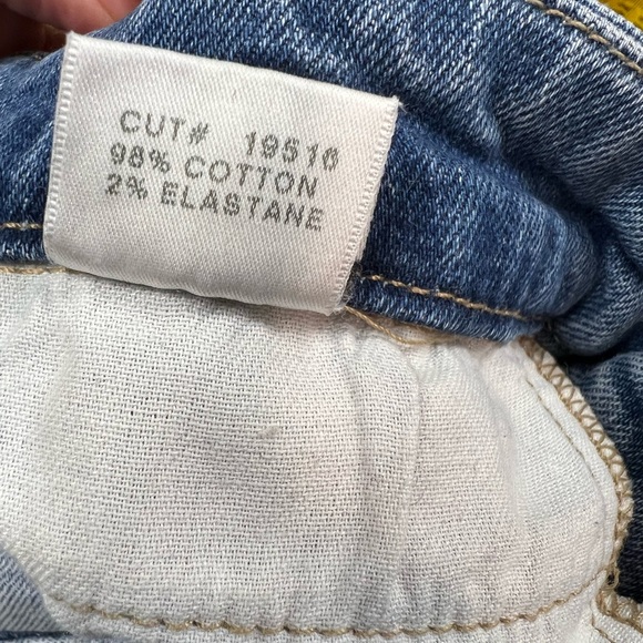 J Brand Mila denim shorts. - Picture 5 of 5